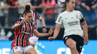 São Paulo vence o Corinthians, faz história e fica perto do título